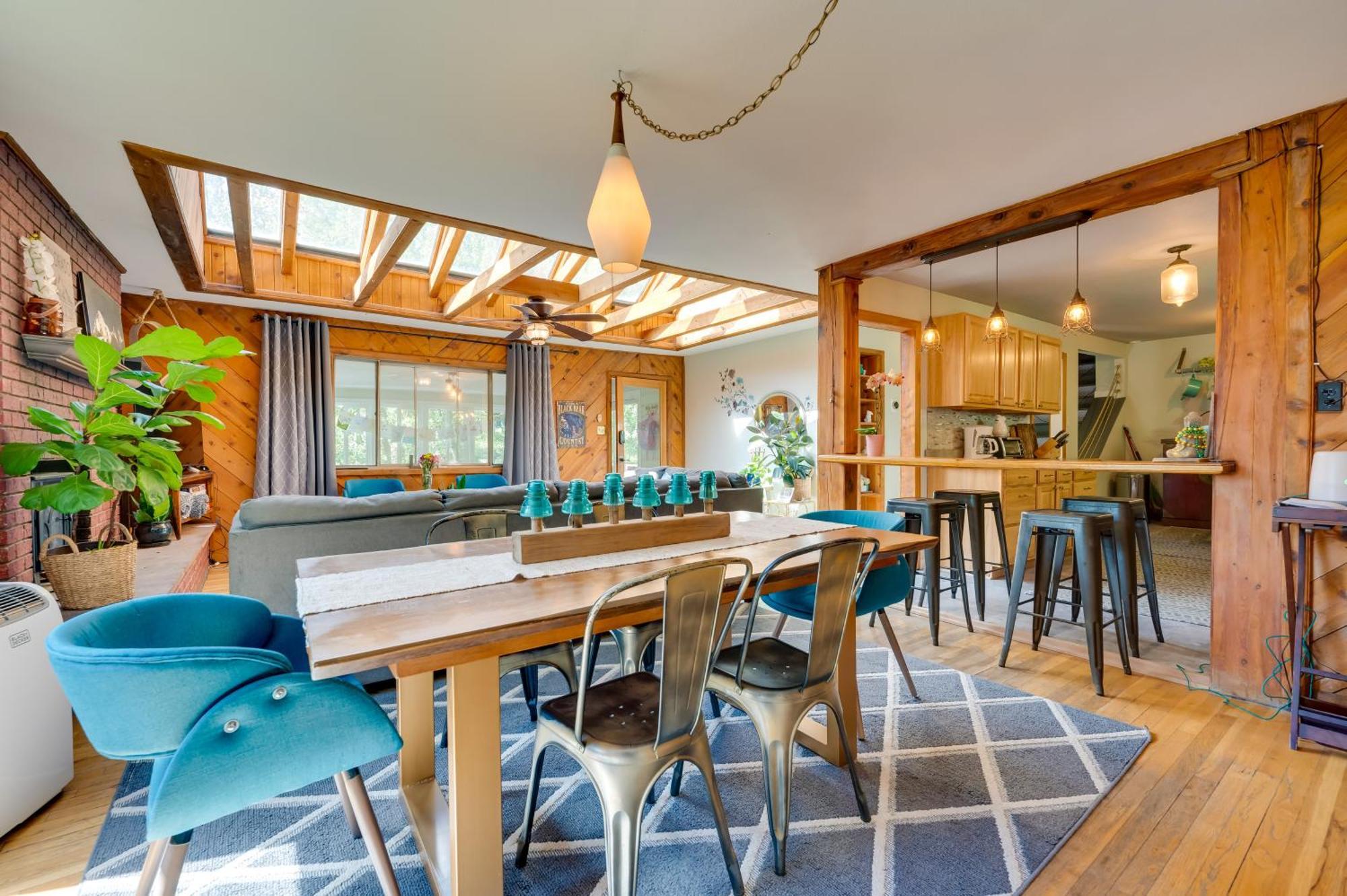 Stunning Golden Home With Deck About 35 Mi To Denver! Dış mekan fotoğraf