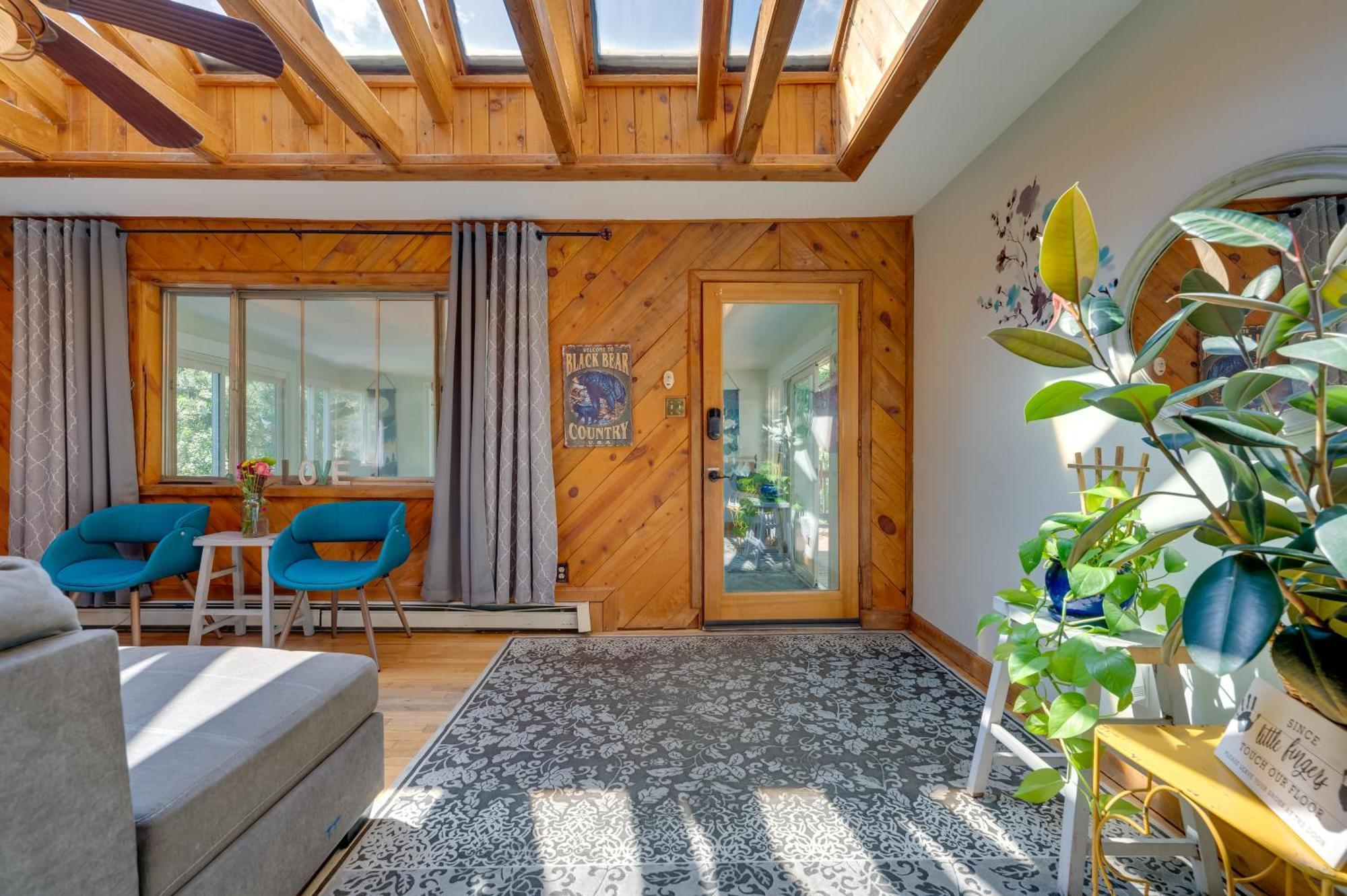 Stunning Golden Home With Deck About 35 Mi To Denver! Dış mekan fotoğraf