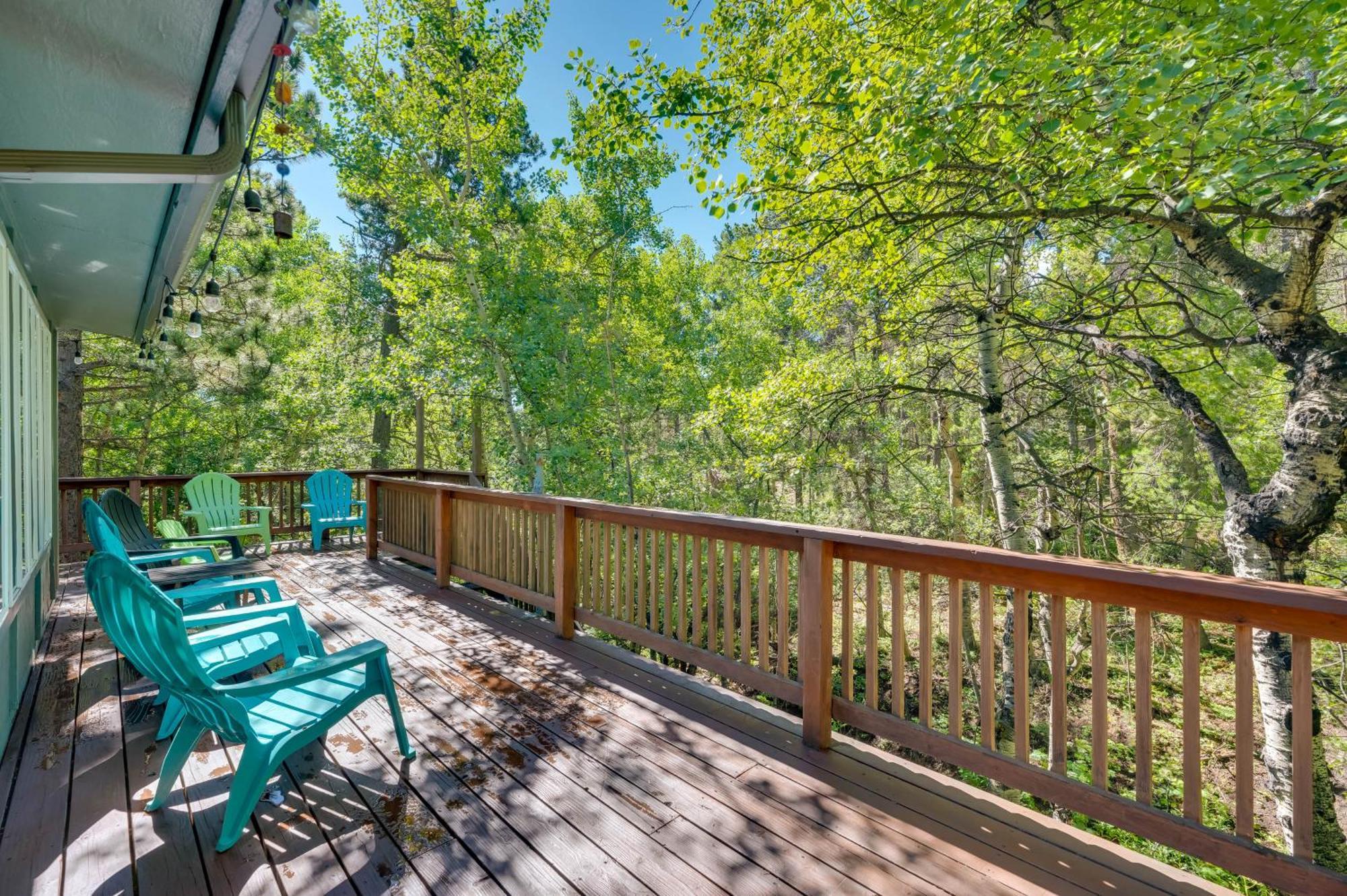 Stunning Golden Home With Deck About 35 Mi To Denver! Dış mekan fotoğraf